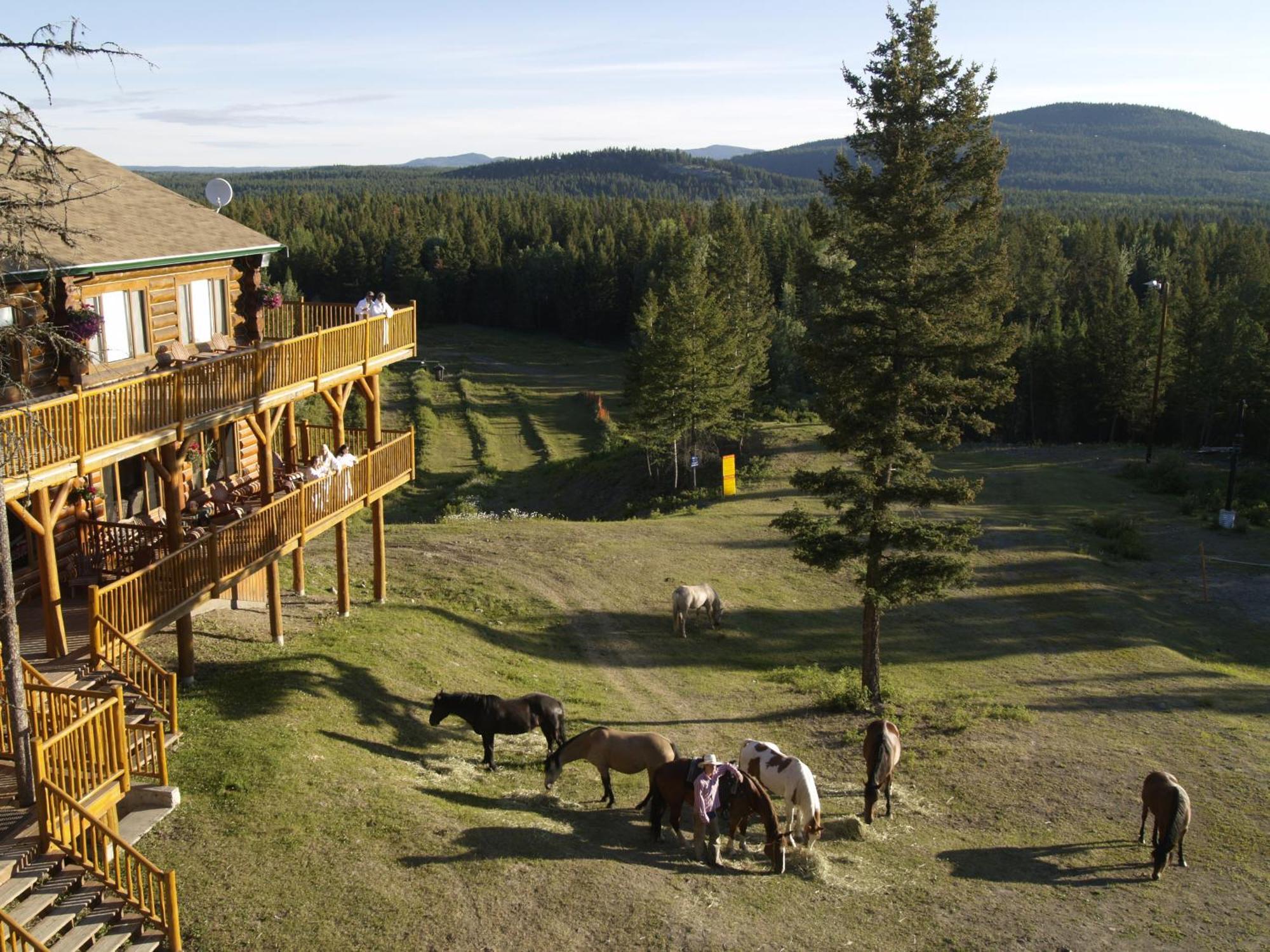 Spruce Hill Resort & Spa 108마일렌치 외부 사진
